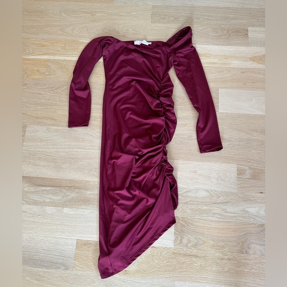 ASTR the Label Off the Shoulder Midi Dress in Wine size S - Picture 4 of 5